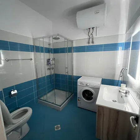 Ornela Apartment *